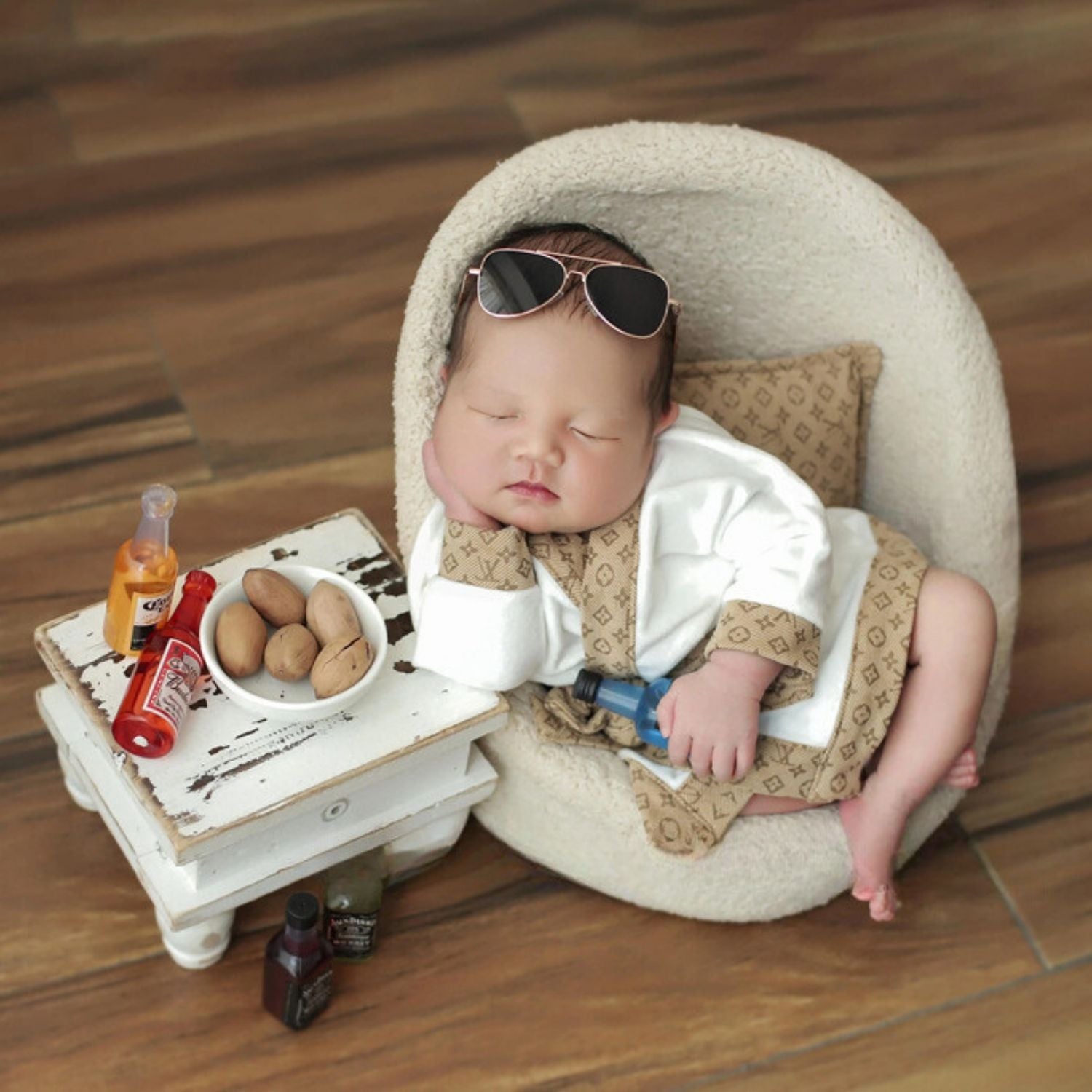 Baby Celebrity Bathrobe Costume, Pillow, slipper & headband O214 | 3M | Brown