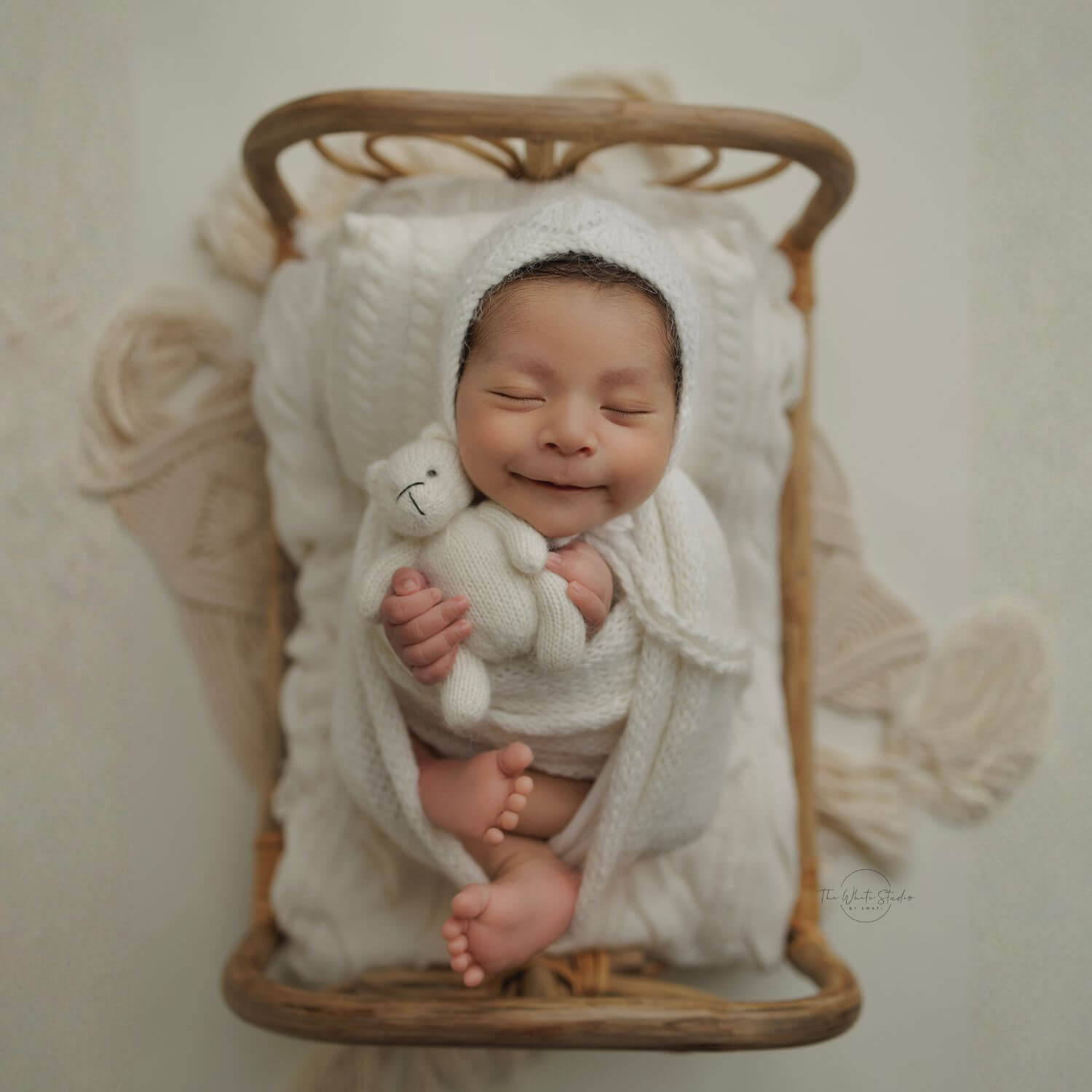 Baby Wool Knitted Wrap and Bonnet SR090 | NB | White