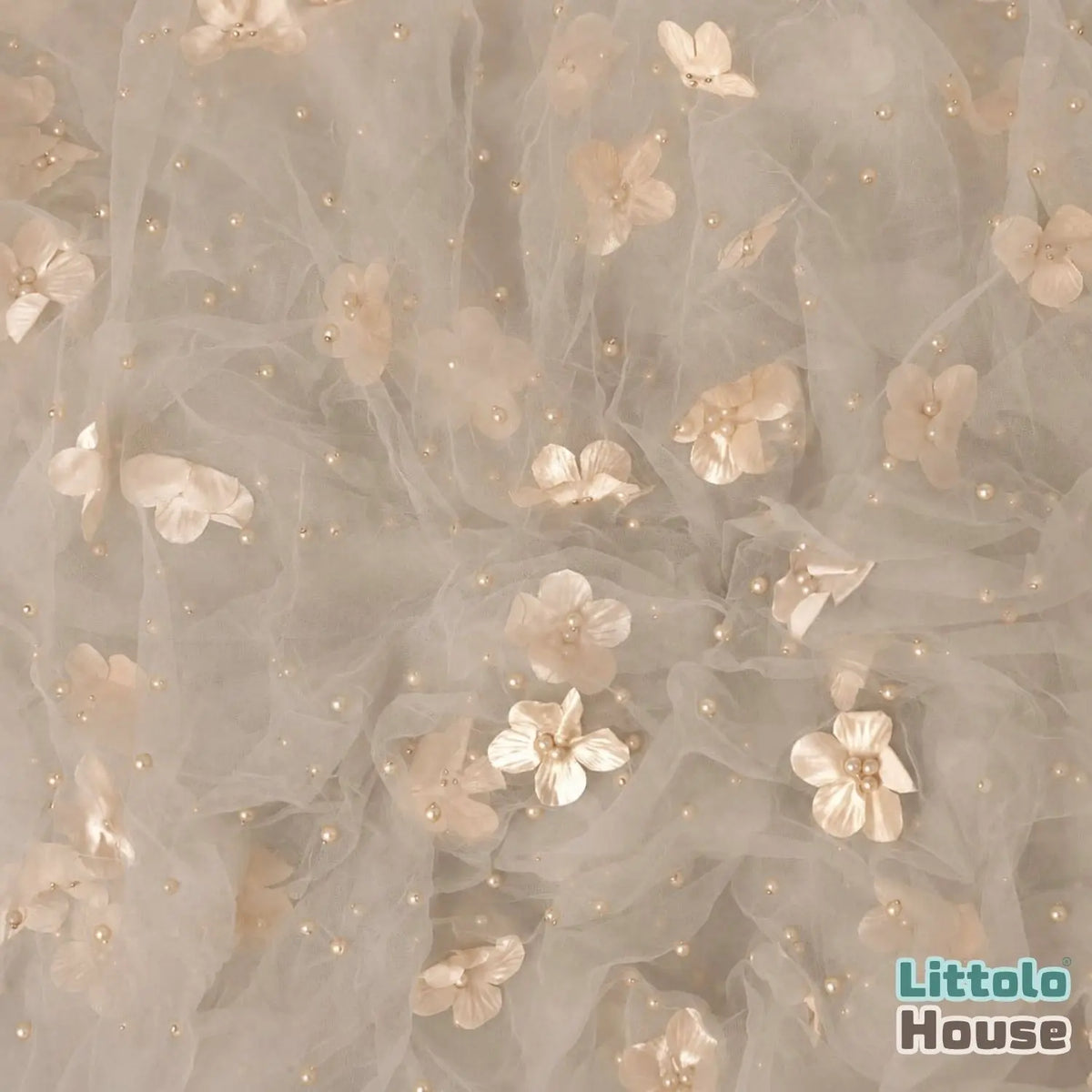 Attached Flower Net Wrap | Cream