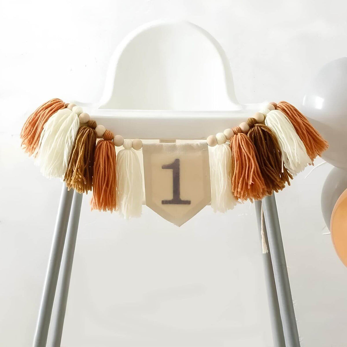 First Birthday High Chair Banner D080 Set of 1 | 1Y | Brown