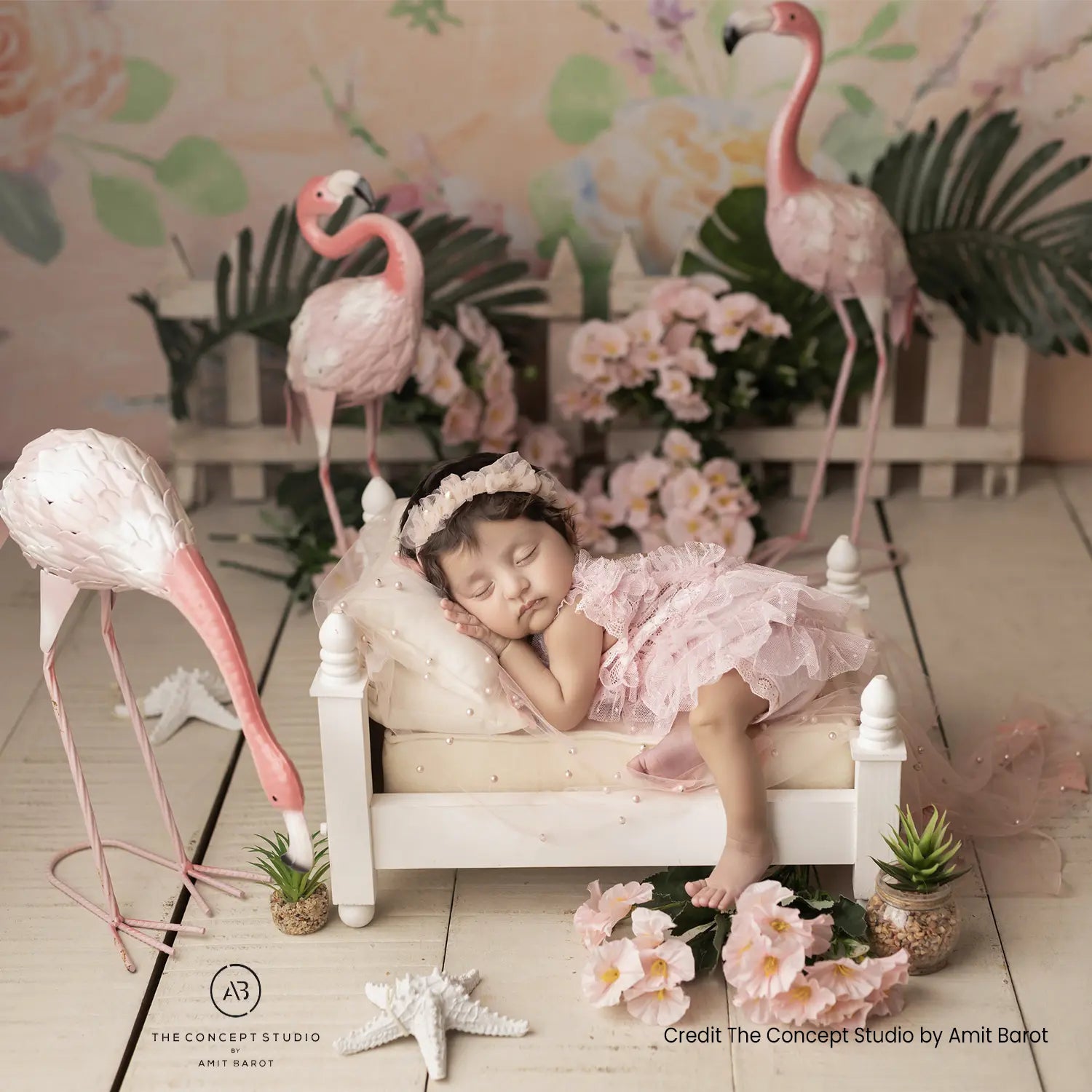 Royal Vintage Style Bed | Wooden Decorative | White