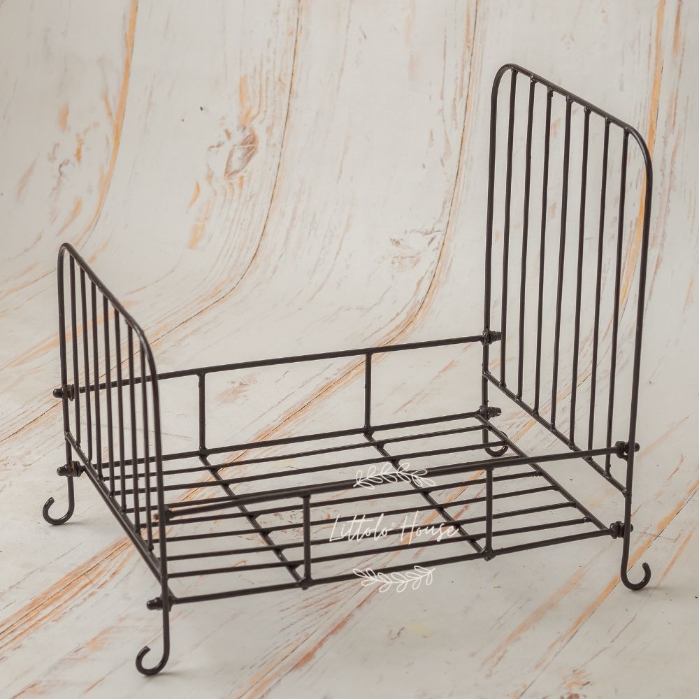 Heritage Iron Bed M014 | Iron Artware | Rustic