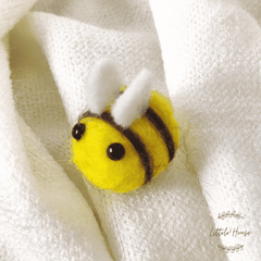 Little Honey Bees Set of 10 | Feltwool | Yellow