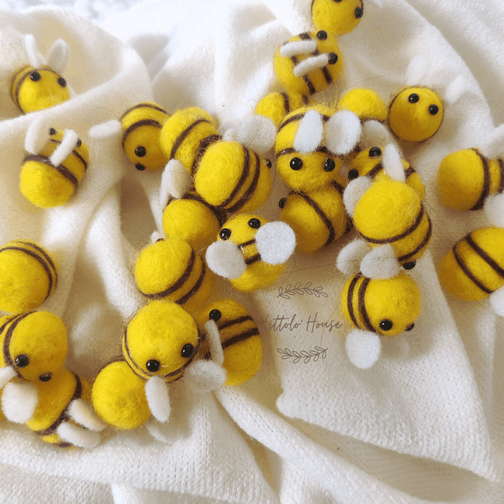 Little Honey Bees Set of 10 | Feltwool | Yellow