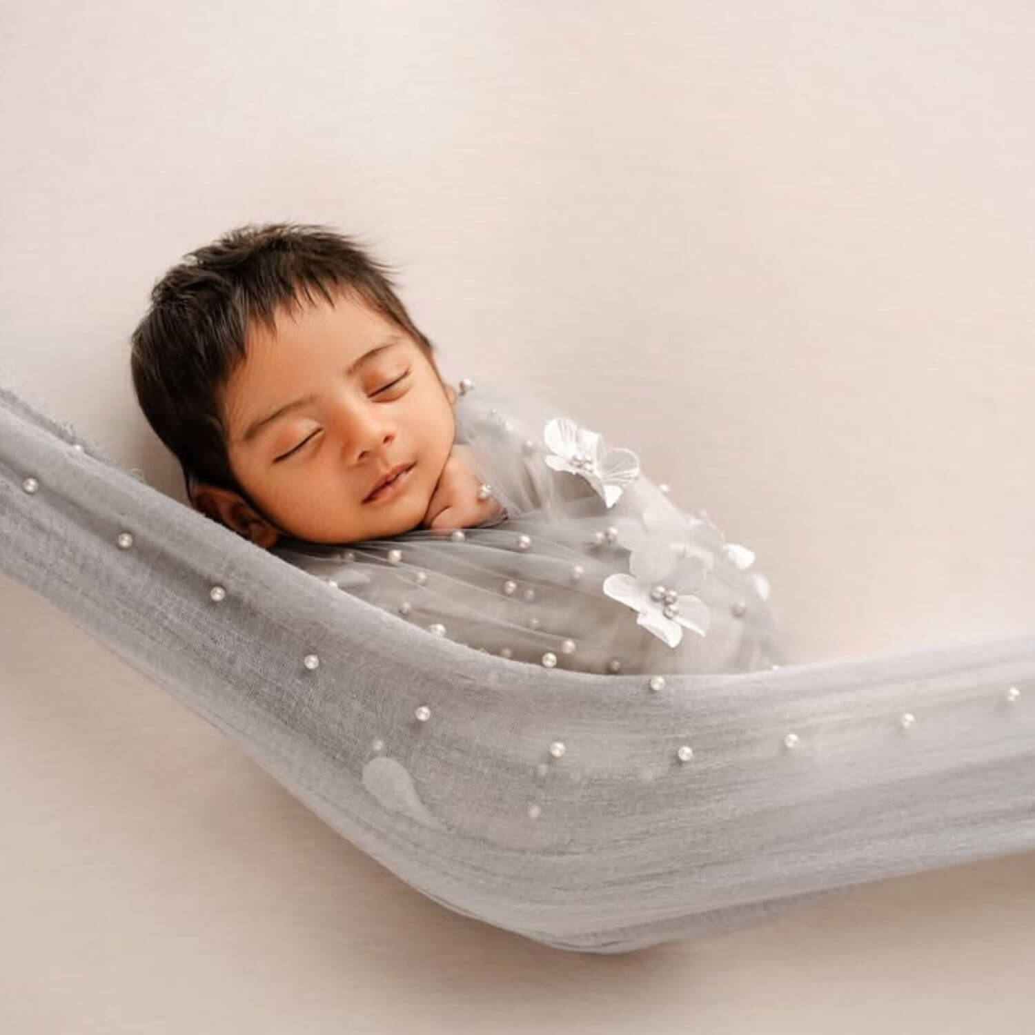 Attached Flower Net Wrap | Light Grey